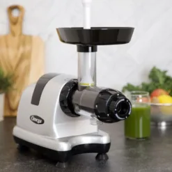 Omega J8006HDS Nutrition Center Juicer